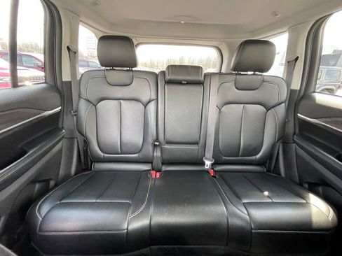 Used 2023 Jeep Grand Cherokee Limited AWD/4WD image 15