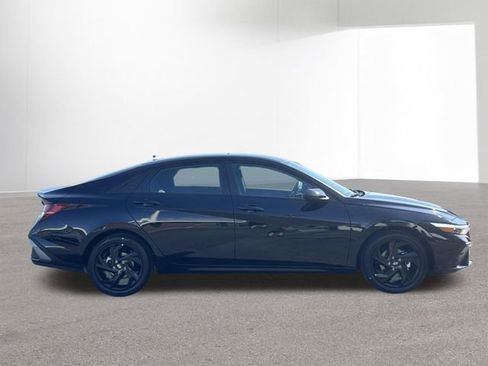 New 2026 Hyundai Elantra SEL Sport Premium FWD image 23