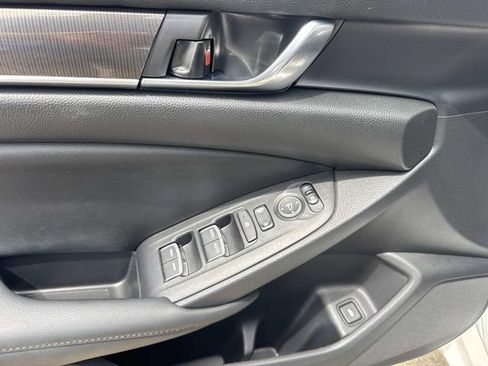 Used 2022 Honda Accord Sport image 19