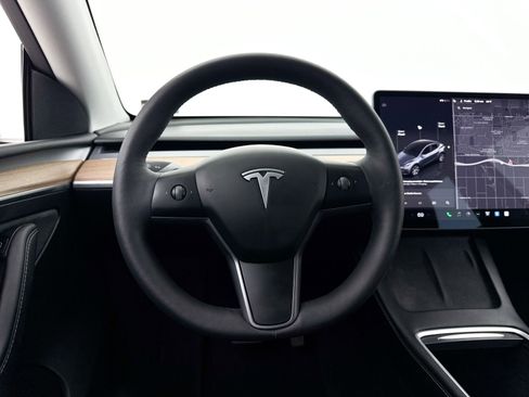 Used 2023 Tesla Model Y 2WD image 27