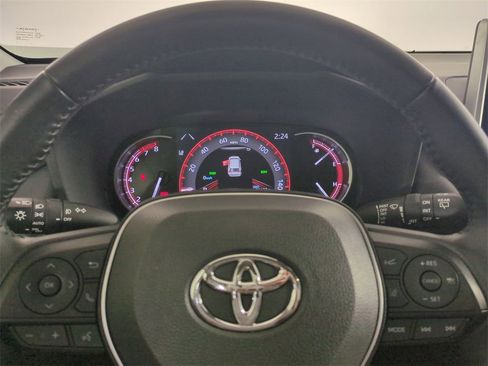 Used 2023 Toyota RAV4 XLE Premium image 33
