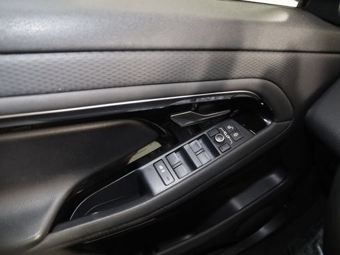 Used 2020 Land Rover Range Rover Evoque S image 24