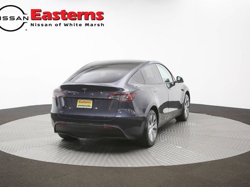 Used 2024 Tesla Model Y 2WD image 29