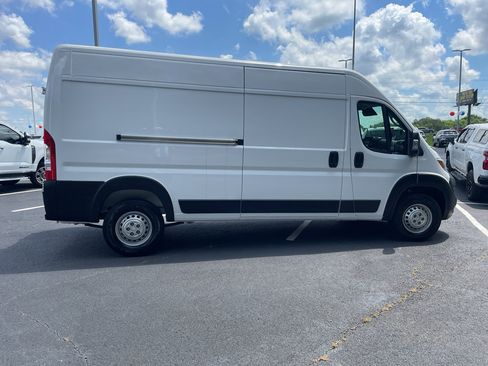 Used 2026 RAM ProMaster 2500 w/ Convenience Group FWD image 25