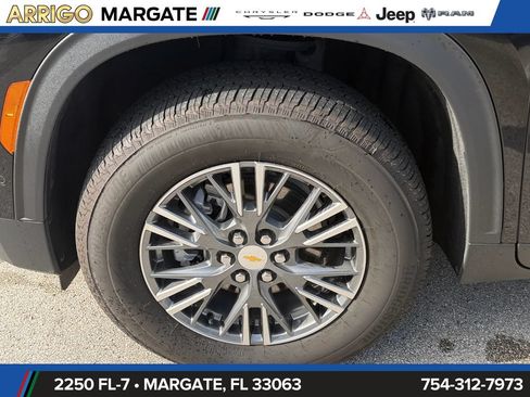 Used 2026 Chevrolet Traverse LT w/ Enhanced Driving Package FWD image 21