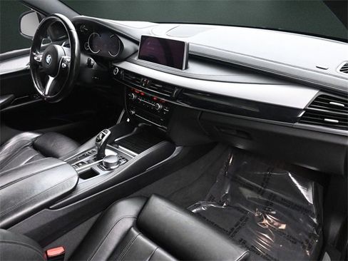 Used 2019 BMW X6 xDrive35i w/ M Sport Package image 21