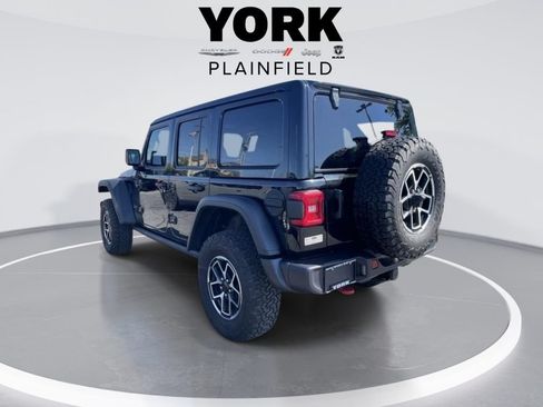 Used 2025 Jeep Wrangler Unlimited Rubicon AWD/4WD image 3