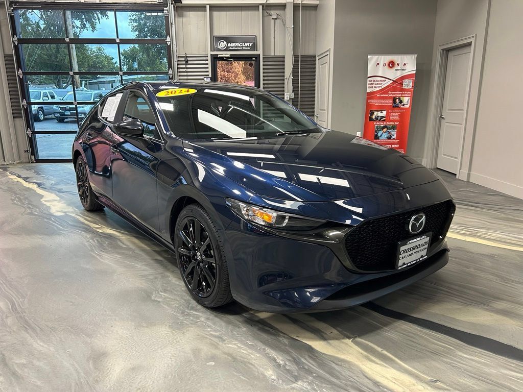 Used 2024 MAZDA MAZDA3 s FWD image 1
