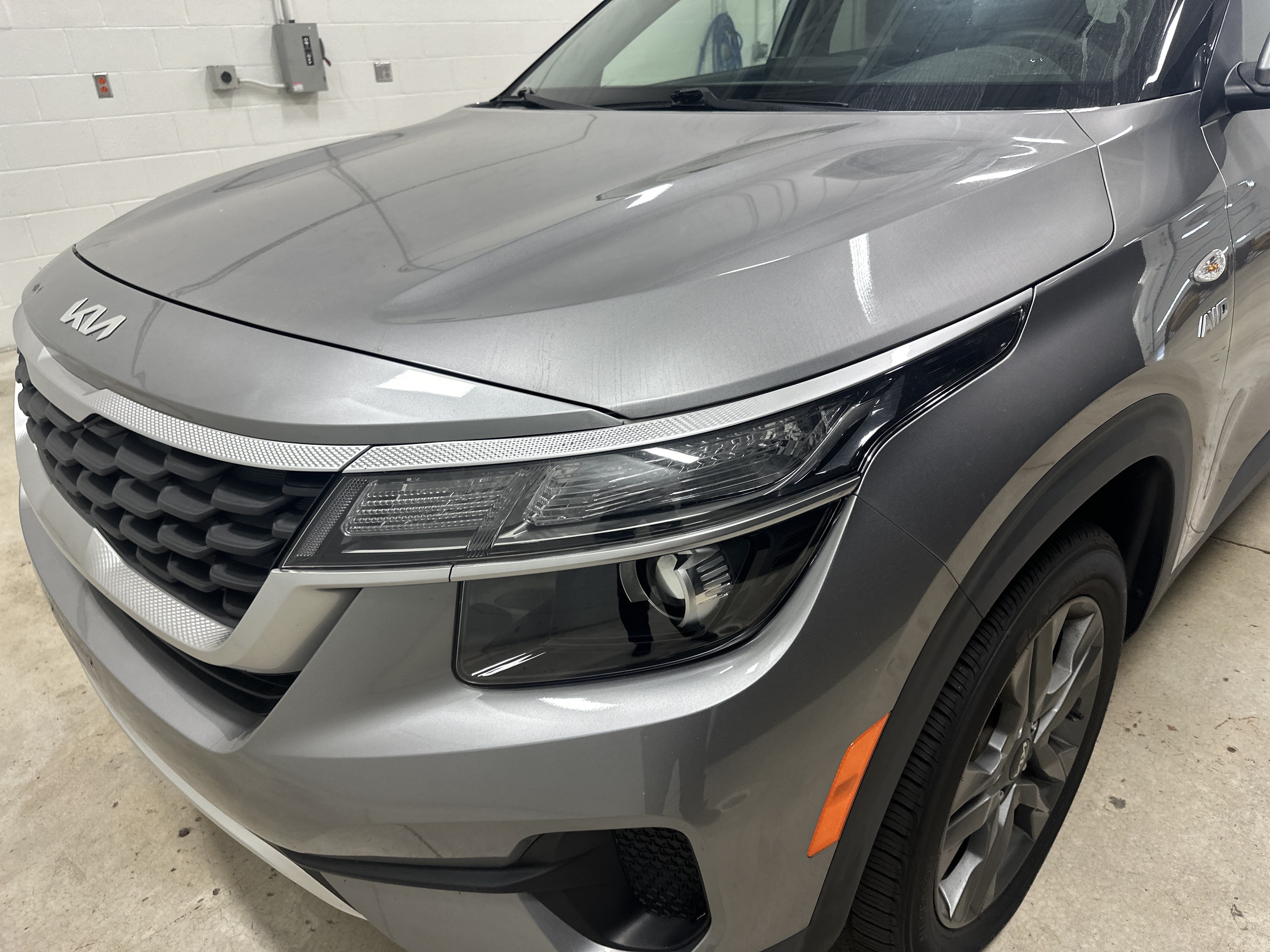 Used 2022 Kia Seltos LX AWD/4WD image 6