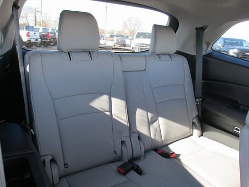 Used 2018 Honda Pilot Touring image 22