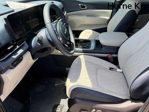 New 2026 Kia Carnival EX FWD image 9