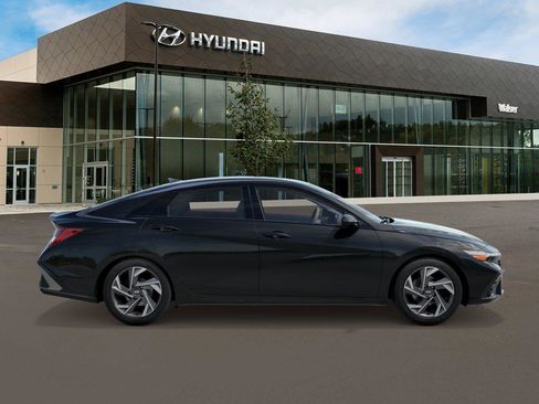 New 2026 Hyundai Elantra SEL Sport image 8