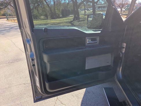Used 2014 Ford F150 Platinum AWD/4WD image 22