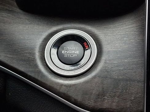 Used 2023 Jeep Grand Cherokee Limited AWD/4WD image 28