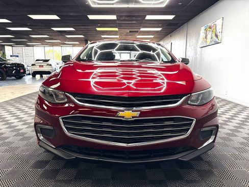 Used 2018 Chevrolet Malibu LT FWD image 4
