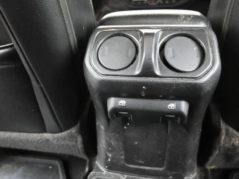 Used 2021 Jeep Gladiator Sport AWD/4WD image 12