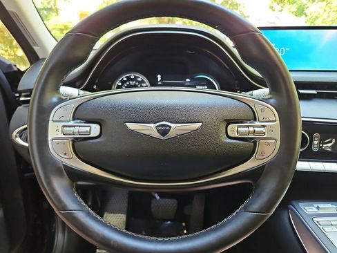 Used 2023 Genesis GV70 2.5T w/ Select Package AWD/4WD image 10