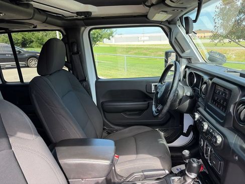 Used 2018 Jeep Wrangler Unlimited Sport S AWD/4WD image 30