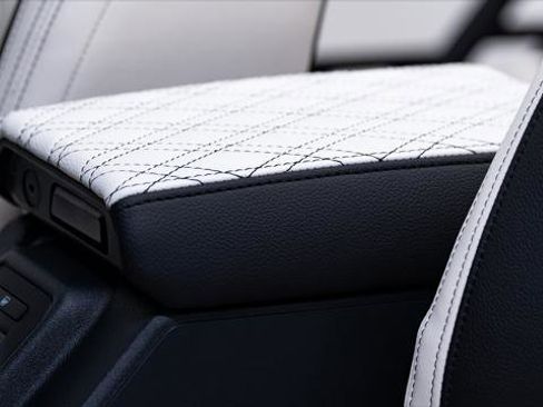 Used 2024 Ford Bronco Black Diamond image 27