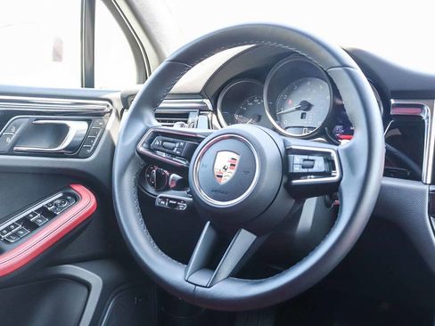 Used 2024 Porsche Macan S image 16
