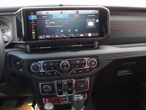 Used 2024 Jeep Wrangler Rubicon 392 image 21