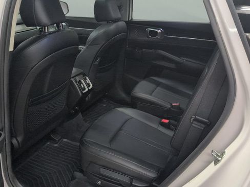 Used 2022 Kia Sorento SX FWD image 19