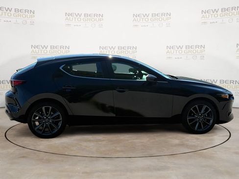 Used 2025 MAZDA MAZDA3 s FWD image 6