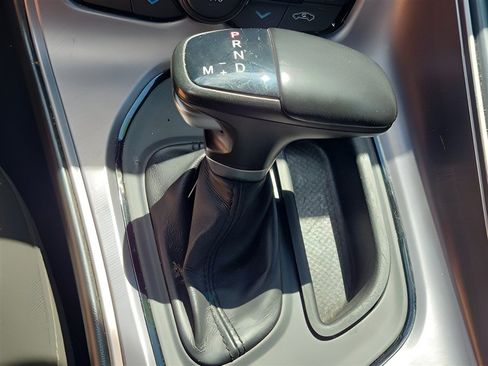 Used 2023 Dodge Challenger SXT RWD image 21