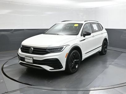 Used 2023 Volkswagen Tiguan SE R-Line