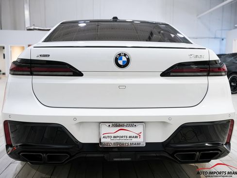 Used 2024 BMW 760i xDrive w/ Executive Package AWD/4WD image 21