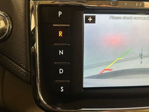 Used 2018 Lincoln Continental Reserve w/ Continental Climate Package AWD/4WD image 31