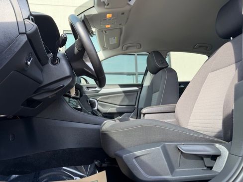 Used 2025 Volkswagen Jetta S image 11