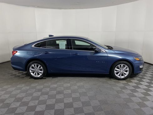Used 2025 Chevrolet Malibu LT image 6