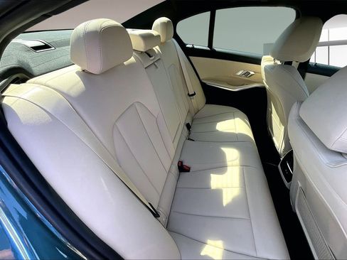Used 2021 BMW 330i Sedan w/ Driving Assistance Package RWD image 25