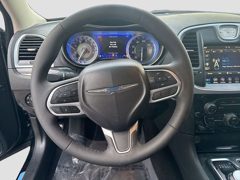 Used 2023 Chrysler 300 Touring L w/ Popular Equipment Group image 11