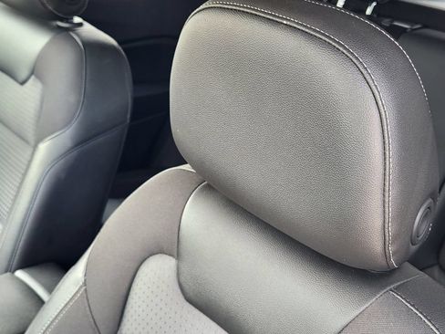 Certified 2025 Chevrolet Trax LT FWD image 15