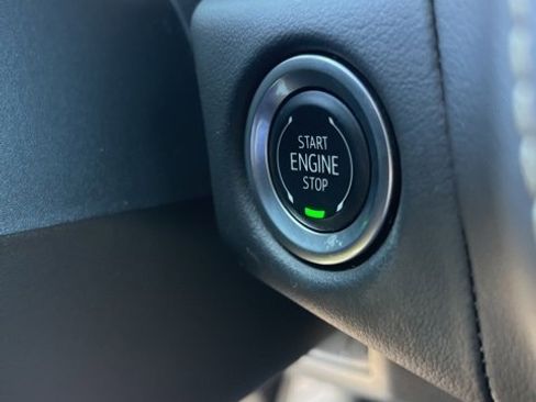 Used 2024 Chevrolet Suburban Premier image 23