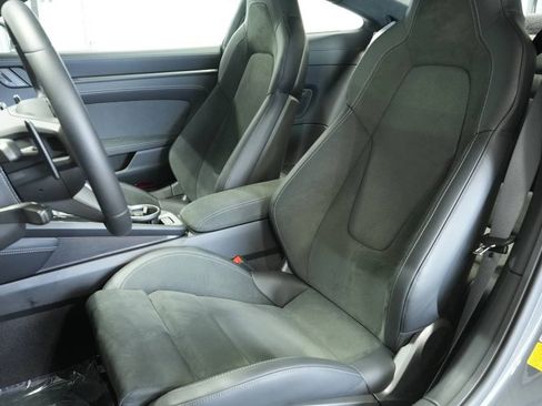 Used 2025 Porsche 911 Carrera 4 GTS image 5