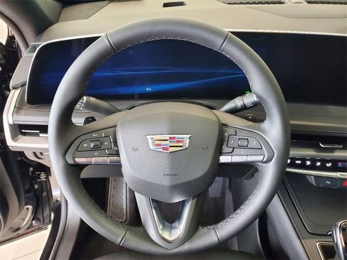 New 2025 Cadillac XT4 Premium Luxury image 17