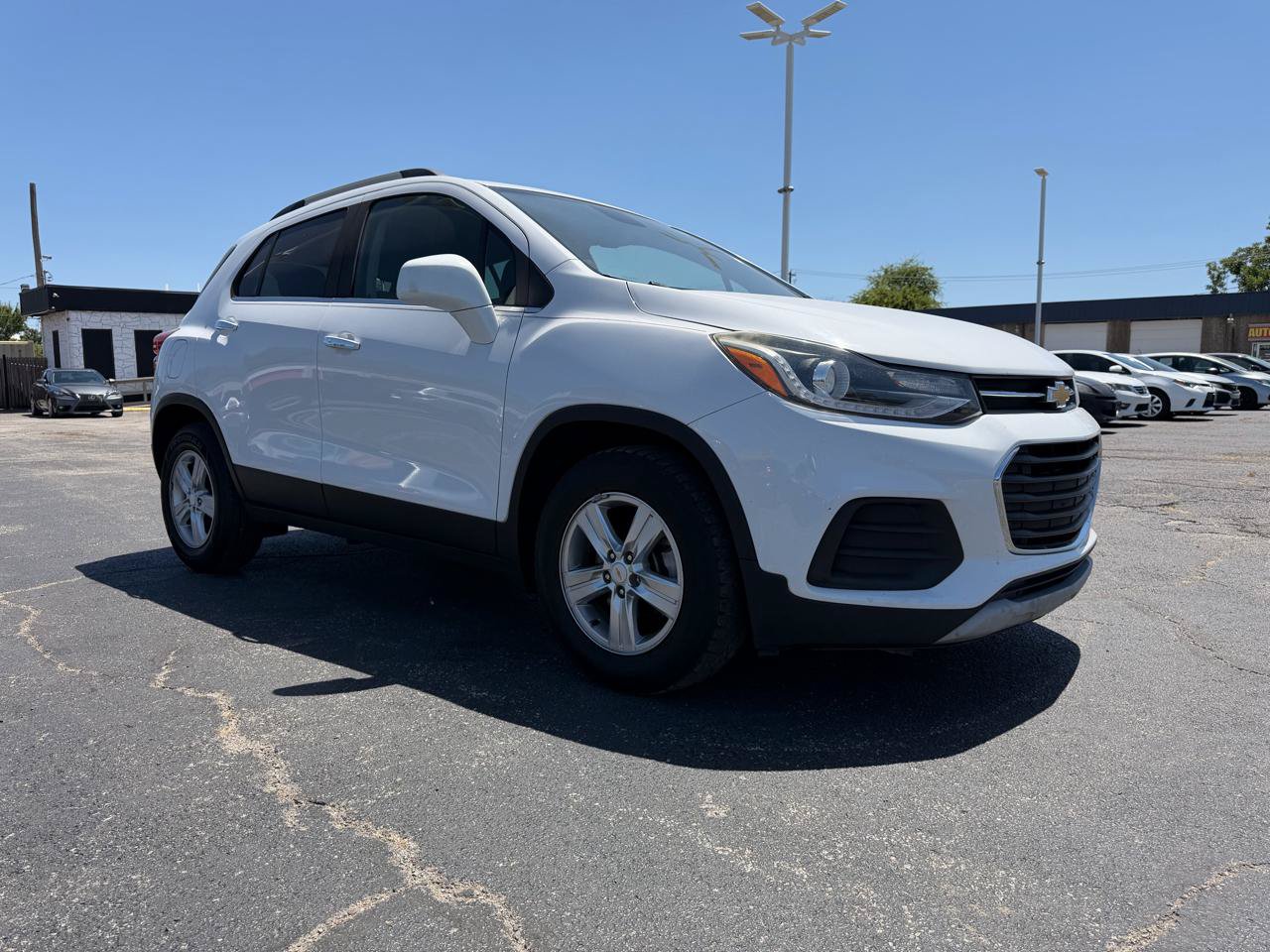 Used 2019 Chevrolet Trax LT w/ LT Convenience Package FWD image 4