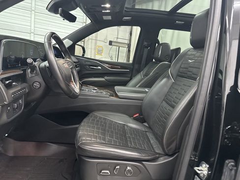 Used 2021 Cadillac Escalade Premium Luxury Platinum image 22