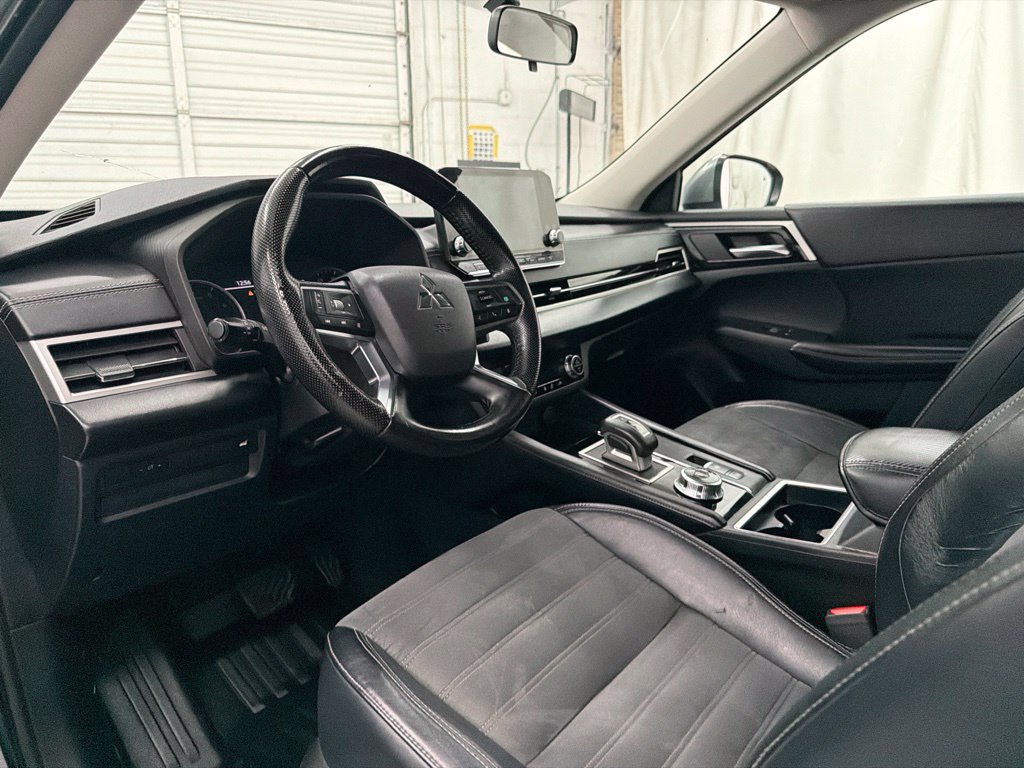 Used 2022 Mitsubishi Outlander SE FWD image 13