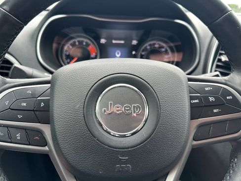 Used 2019 Jeep Cherokee Limited AWD/4WD image 19