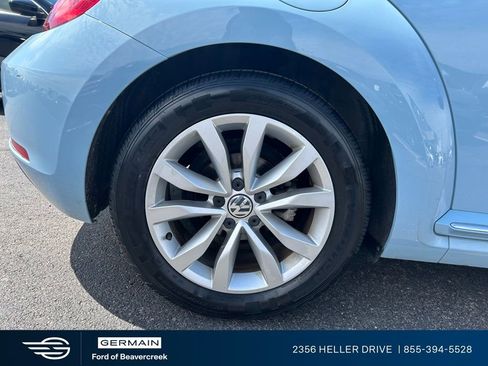 Used 2013 Volkswagen Beetle TDI FWD image 9