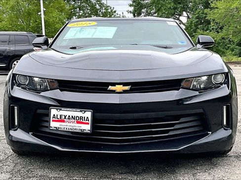 Used 2018 Chevrolet Camaro LT RWD image 3