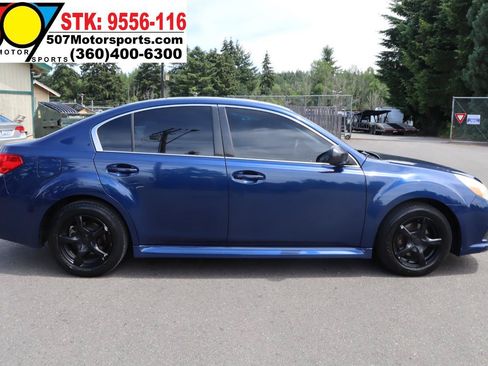 Used 2011 Subaru Legacy 2.5i AWD/4WD image 9