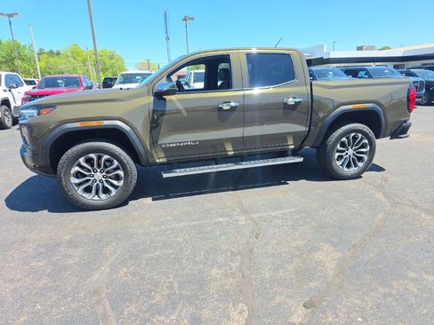 Used 2023 GMC Canyon Denali AWD/4WD image 1