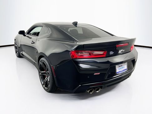 Used 2018 Chevrolet Camaro SS RWD image 7