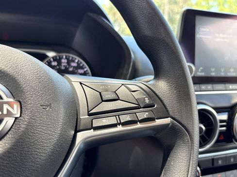 Used 2025 Nissan Sentra SV FWD image 15