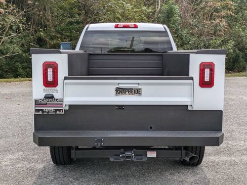 New 2024 GMC Sierra 2500 Pro w/ Convenience Package RWD image 6